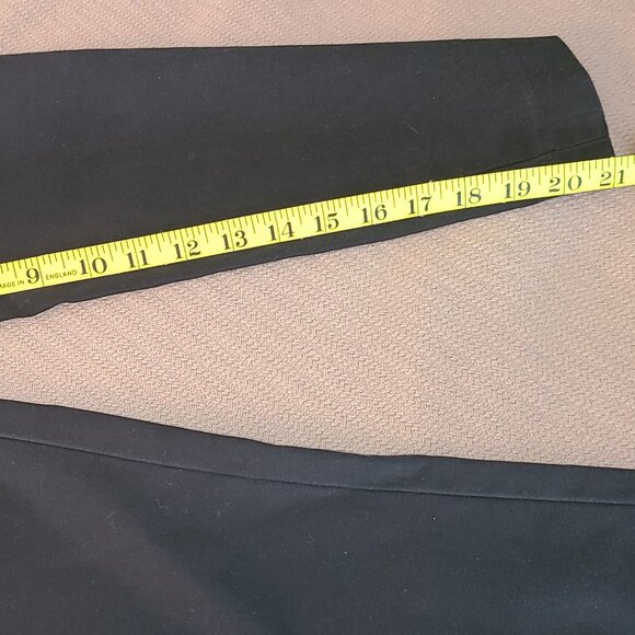 ANN TAYLOR LOFT MARISA CROPPED BLACK COLOR CAPRI PANTS - SIZE 4 - Picture 12 of 17